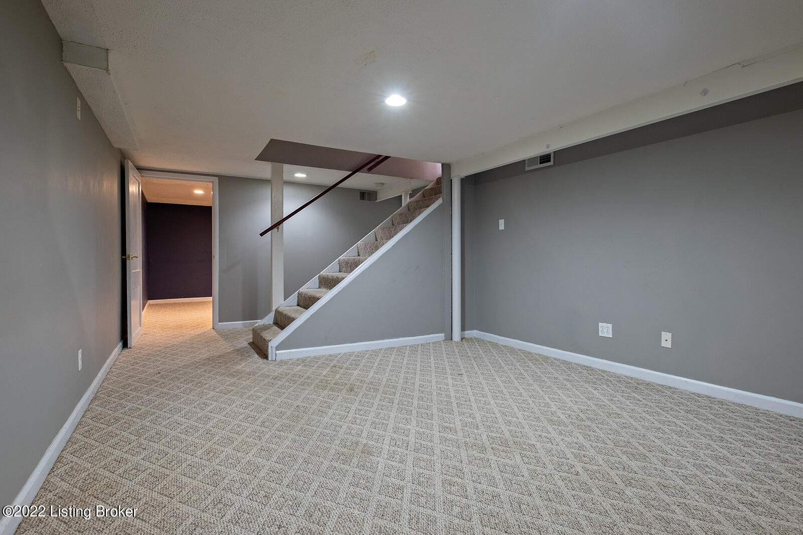 4512 Fox Run Road Louisville, KY 40207 - Photo 45 of 66 0048