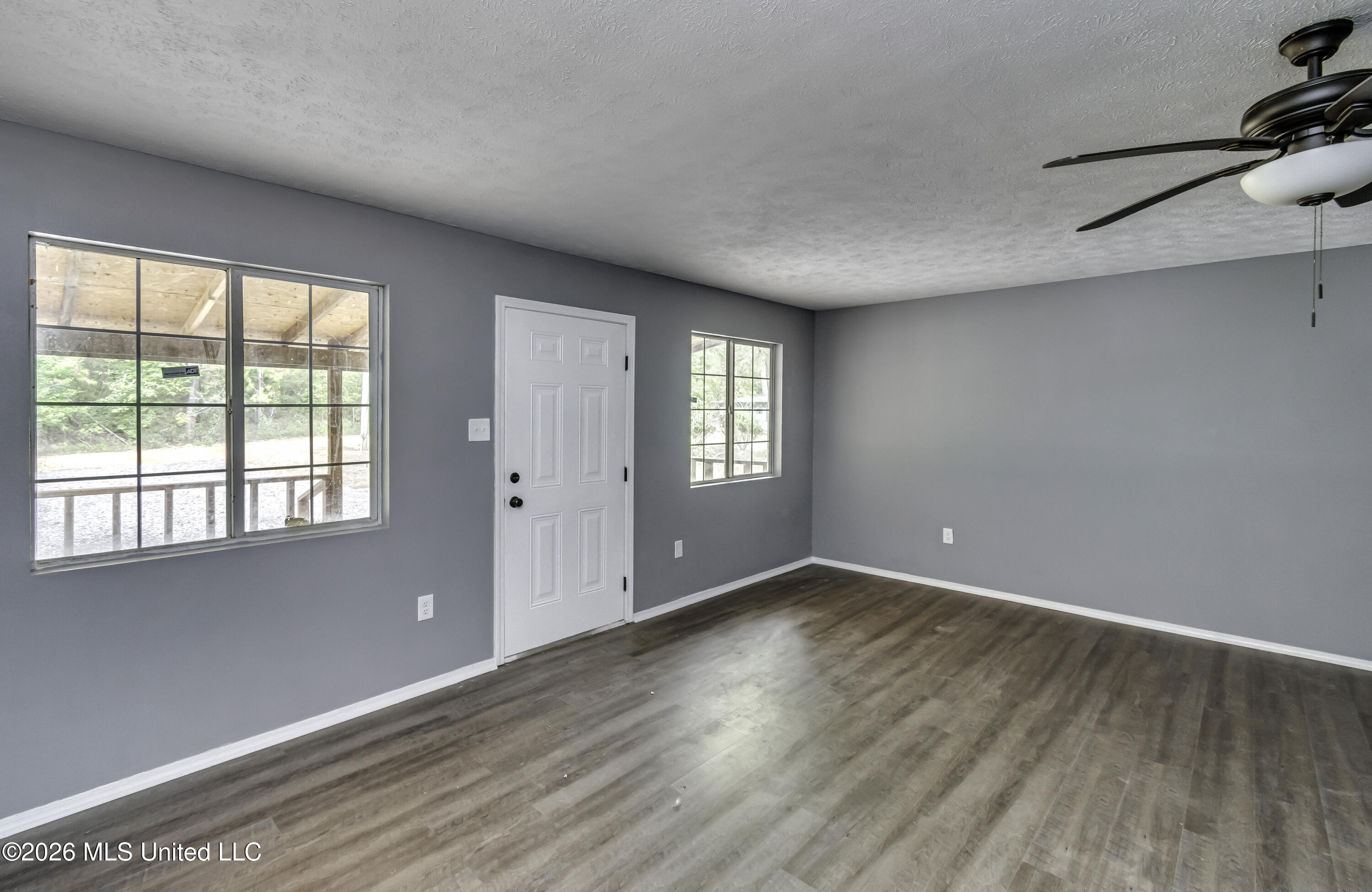 122 Hull Road Magee, MS 39111 - Photo 12 of 30 Family room
