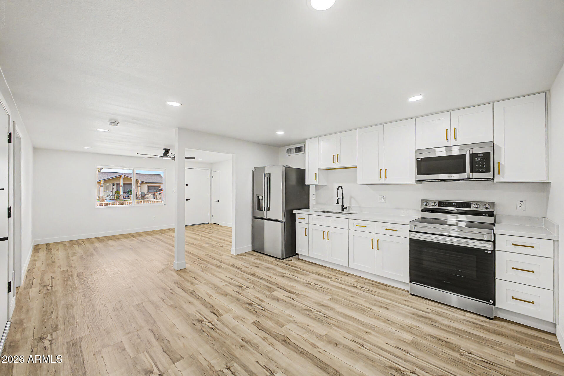 7407 West Monte Vista Road Phoenix, AZ 85035 - Photo 10 of 28 11-Monte Vista