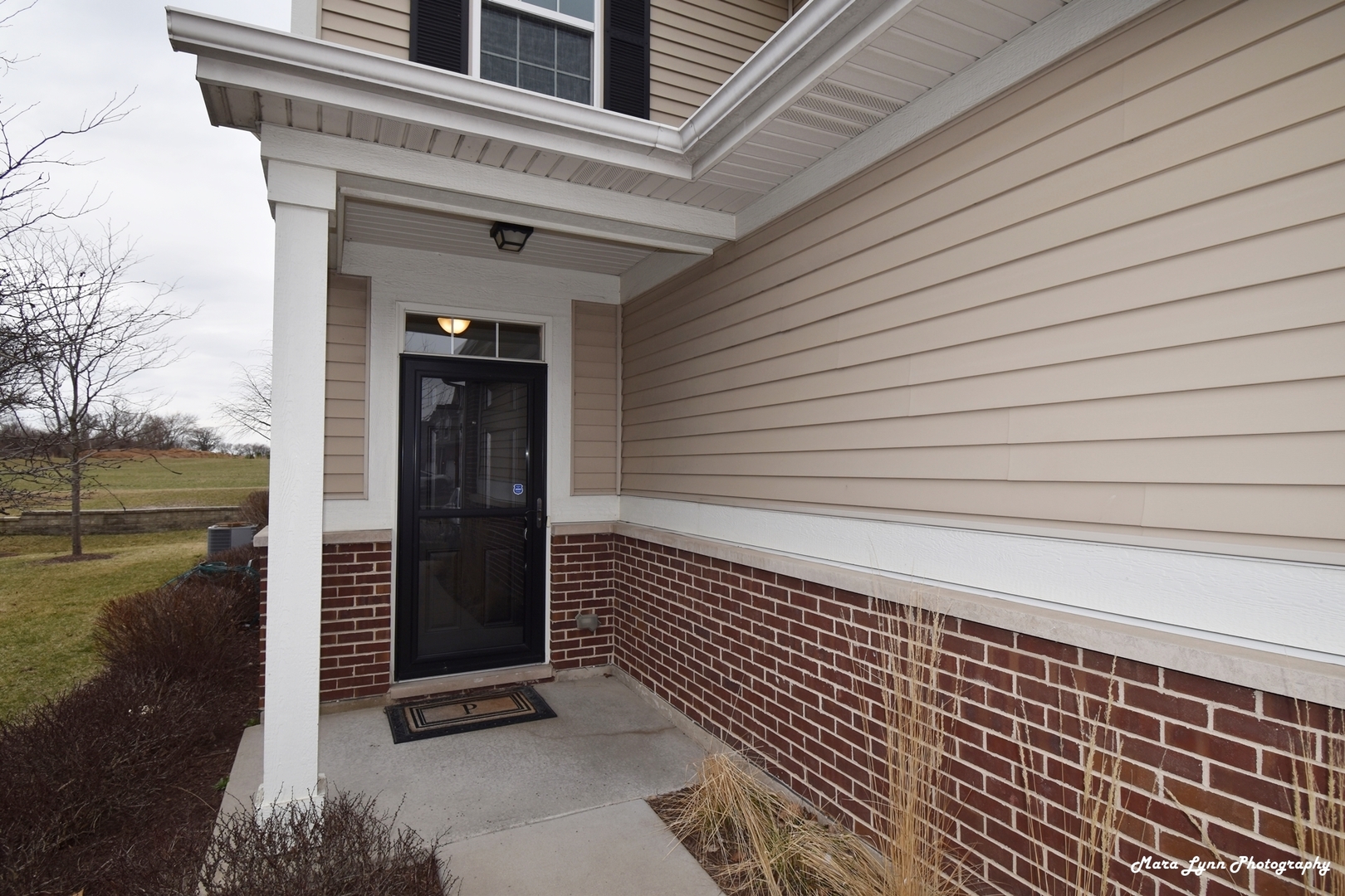 2872 Church Road Aurora, IL 60502 - Photo 2 of 38 a view of a porch