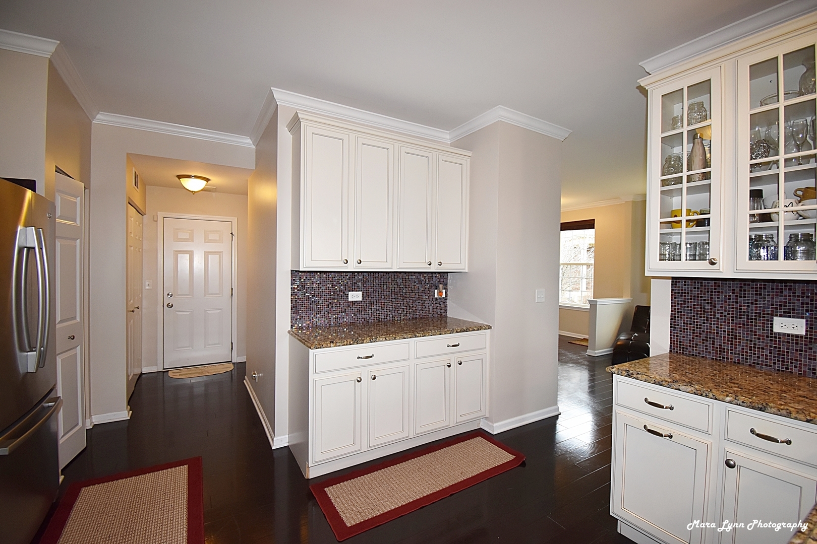 2872 Church Road Aurora, IL 60502 - Photo 21 of 38 a kitchen with granite countertop a sink and cabinets