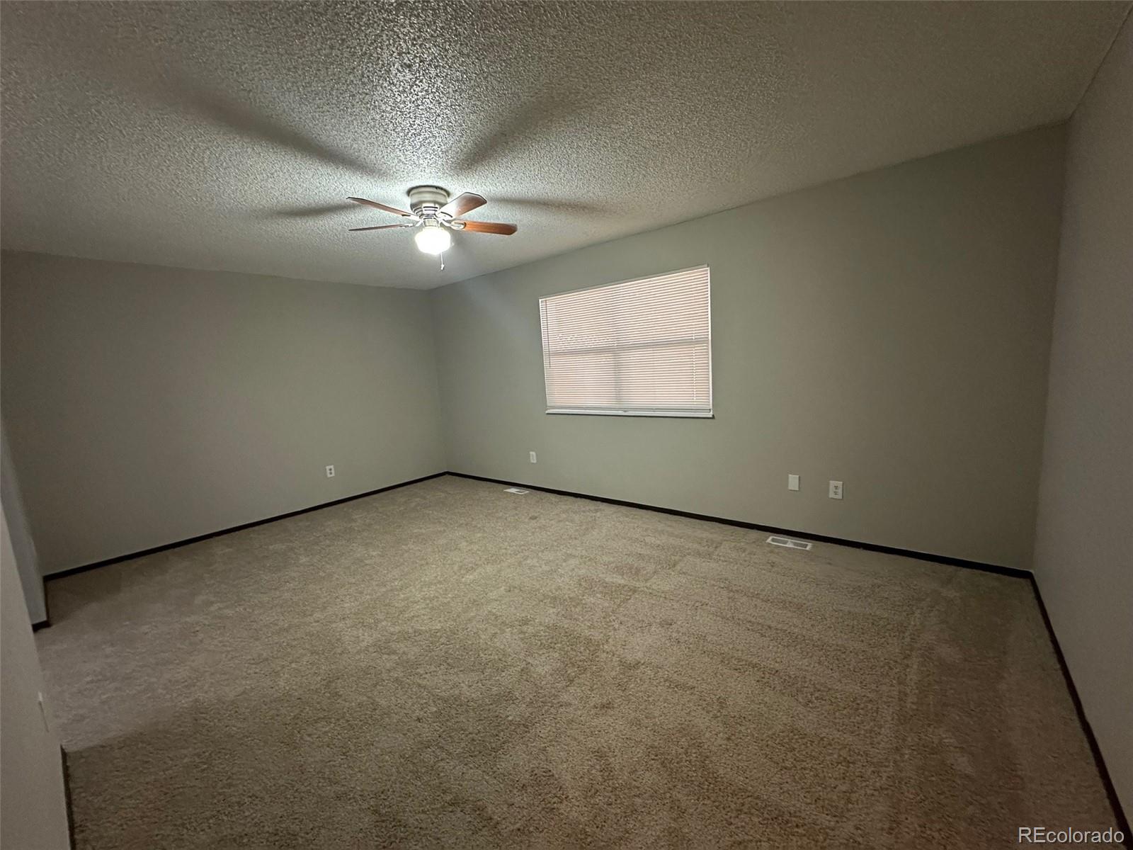 2084 South Rifle Street Aurora, CO 80013 - Photo 11 of 23