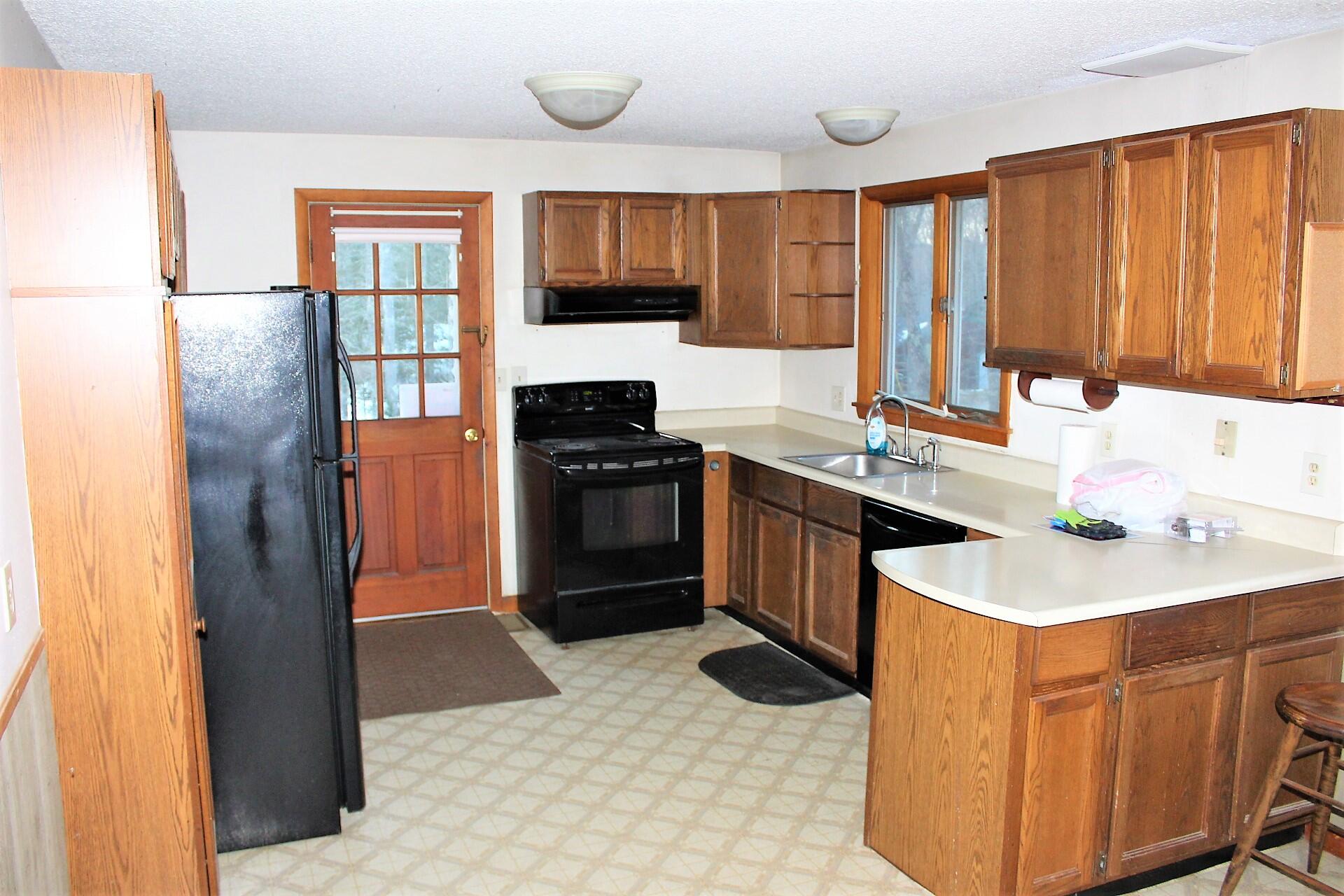 511 Beach Road Lincolnville, ME 04849 - Photo 4 of 27 IMG_6958 (2)