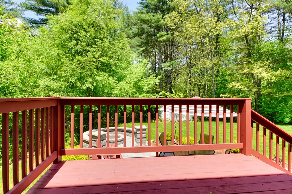 8 Yew Street Douglas, MA 01516 - Photo 28 of 30