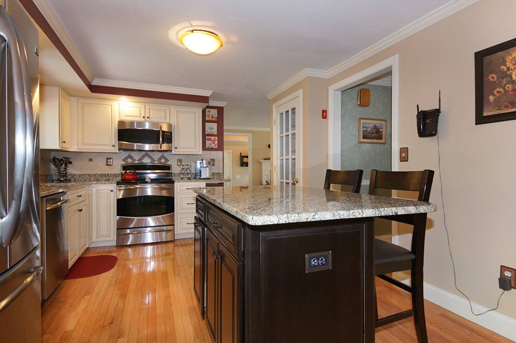 8 Yew Street Douglas, MA 01516 - Photo 6 of 30