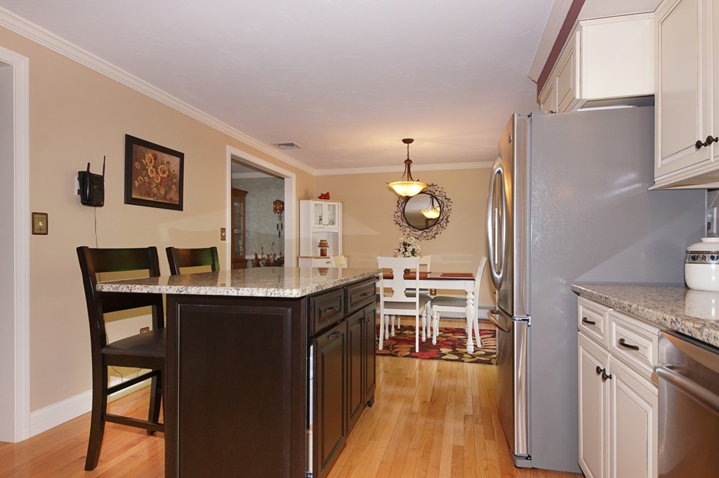 8 Yew Street Douglas, MA 01516 - Photo 10 of 30