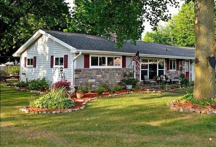 304 West Edgar Bergen Boulevard Decatur, MI 49045 - Photo 3 of 36 WHEN IN FULL BLOOM...