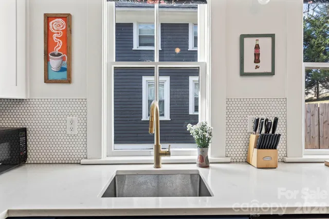 $600,000 | 83 Arlington Street, Asheville, NC 28801