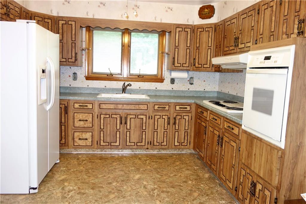 865 Davis School Road Washington, PA 15301 - Photo 7 of 24 Gallery Image 7