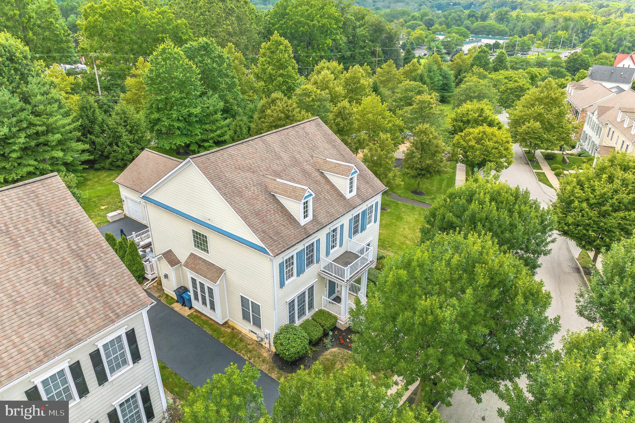 1660 Iron Horse Road Huntingdon Valley, PA 19006 - Photo 4 of 34