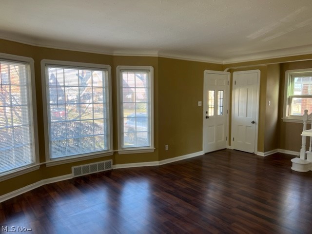 7417 Spring Garden Road Cleveland, OH 44129 - Photo 3 of 30