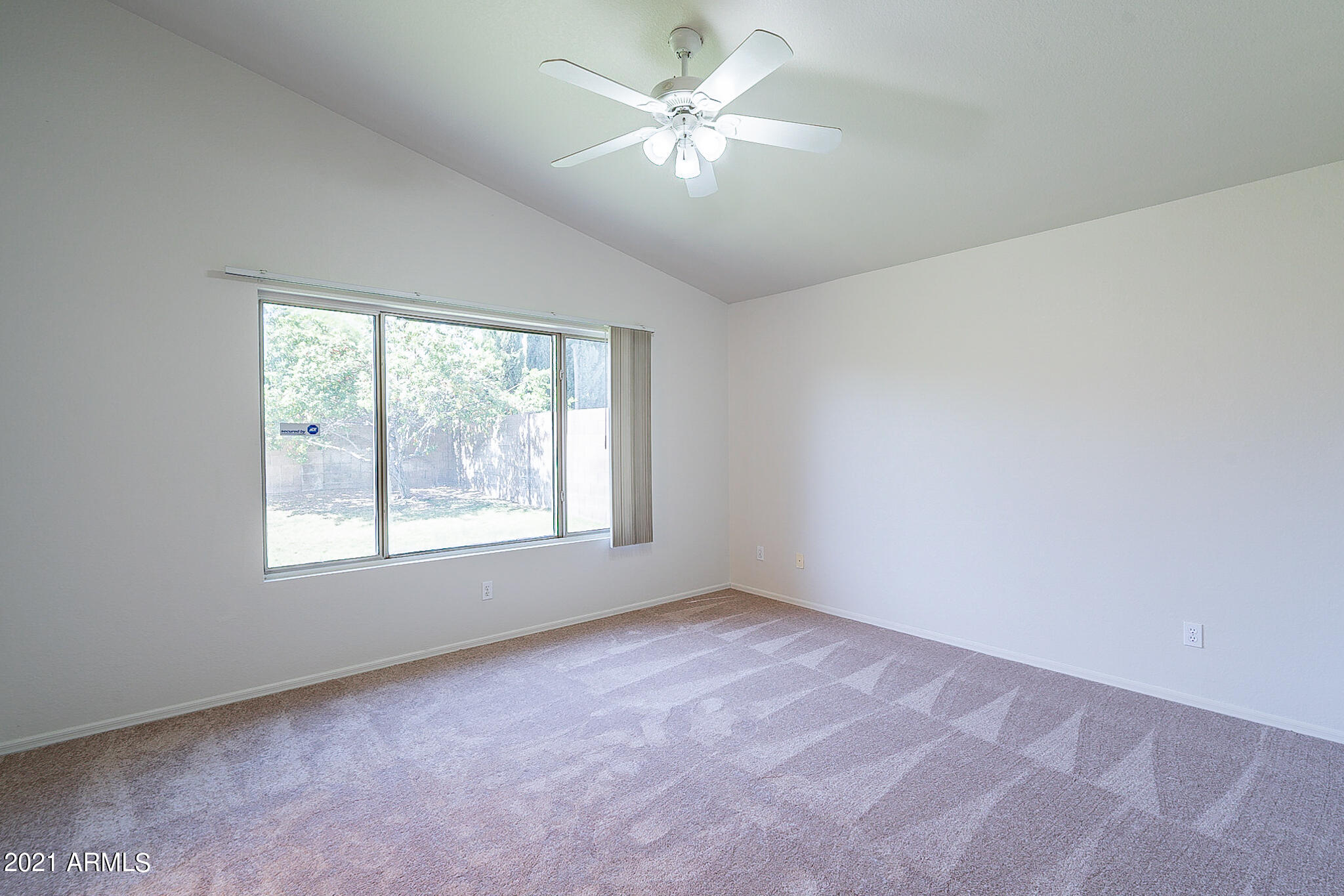 7035 West Phelps Road Peoria, AZ 85382 - Photo 15 of 32 Phelps-13
