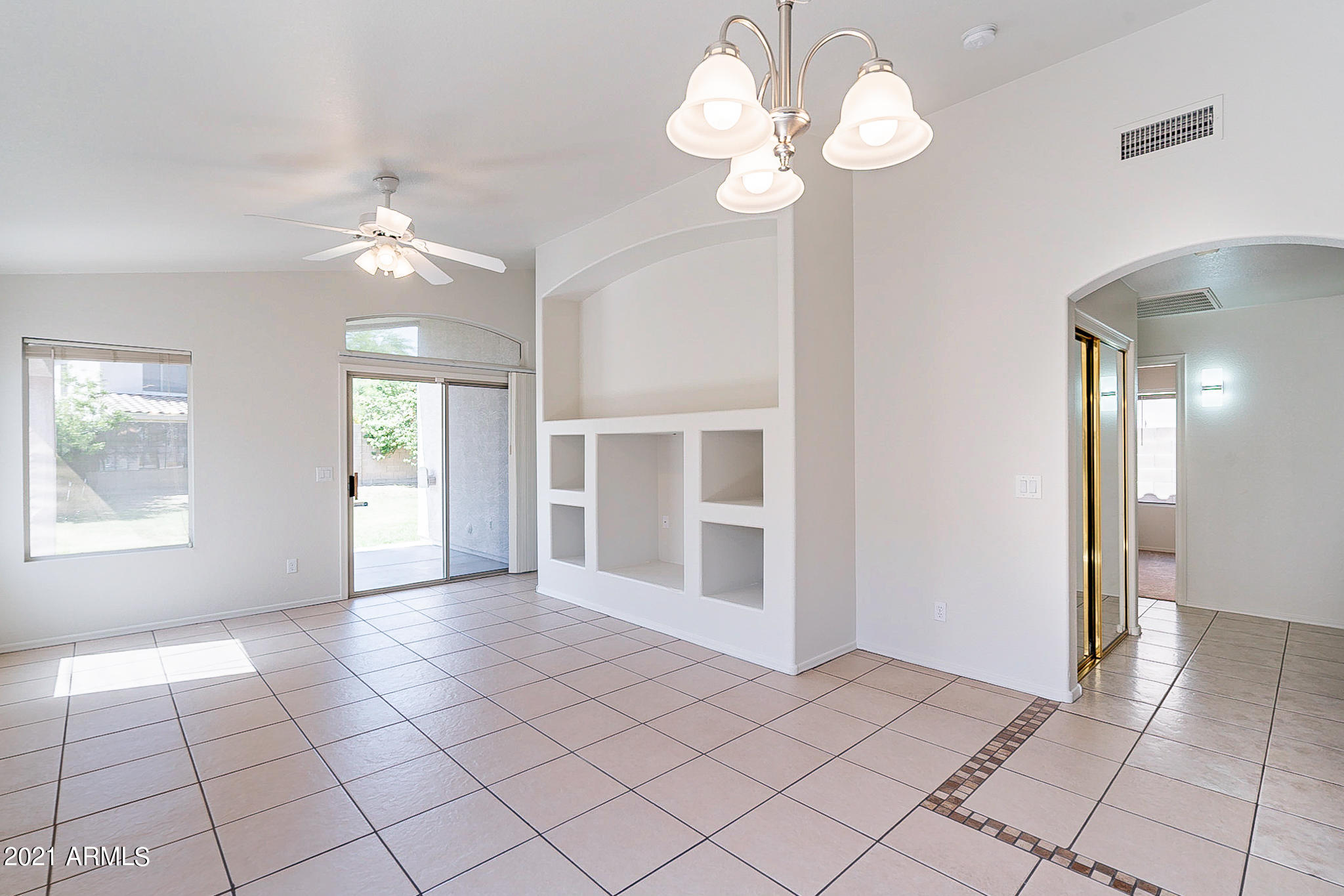 7035 West Phelps Road Peoria, AZ 85382 - Photo 4 of 32 Phelps-5