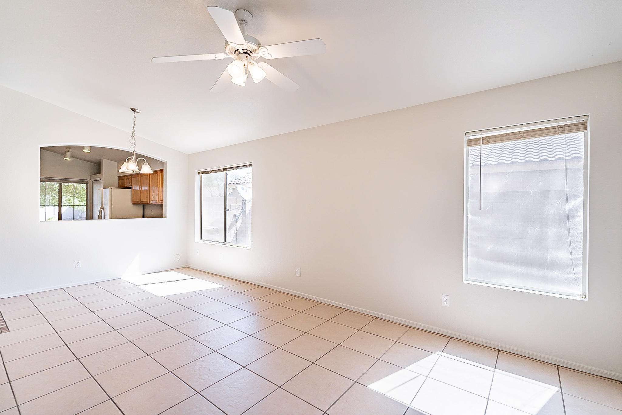 7035 West Phelps Road Peoria, AZ 85382 - Photo 9 of 32 Phelps-7