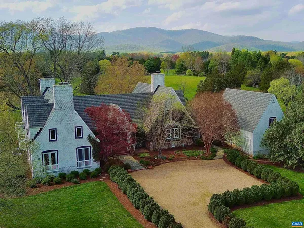 a view of a lake with houses