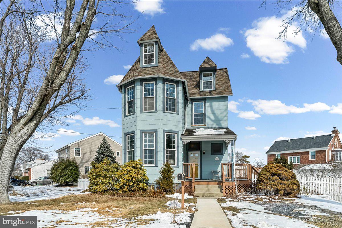 204 Rutledge Avenue Folsom, PA 19033 - Photo 1 of 37 a front view of a house