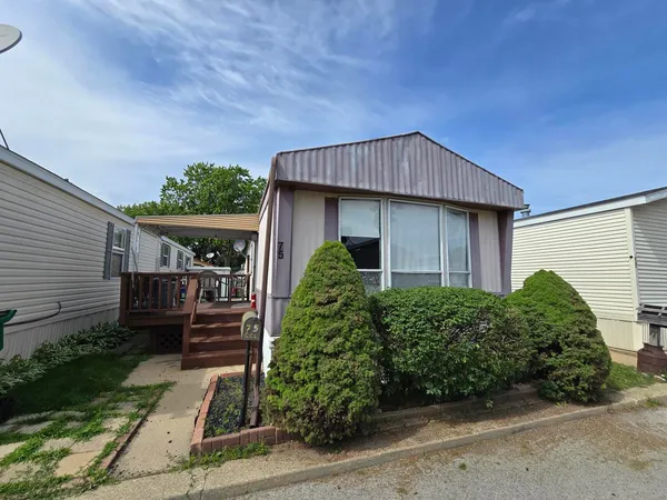 $28,000 | 75 Country Club Drive West, Countryside, IL 60525
