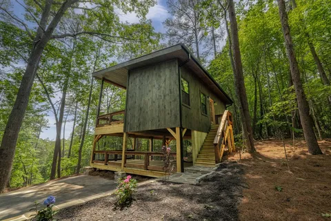 $440,000 | 190 Laurel Crossing, Blue Ridge, GA 30513