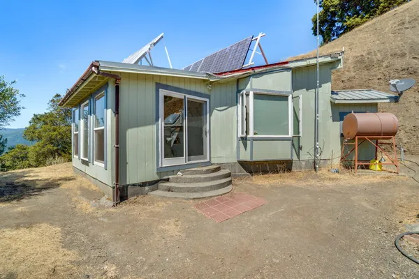 $575,000 | 745 A Applewood Road, Petrolia, CA 95558