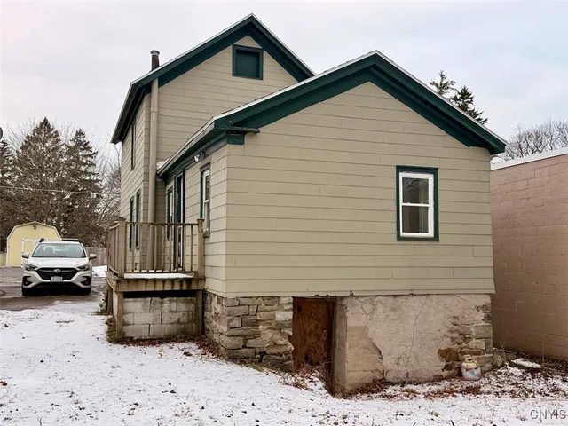$159,900 | 7 Dublin Street, Oswego, NY 13126