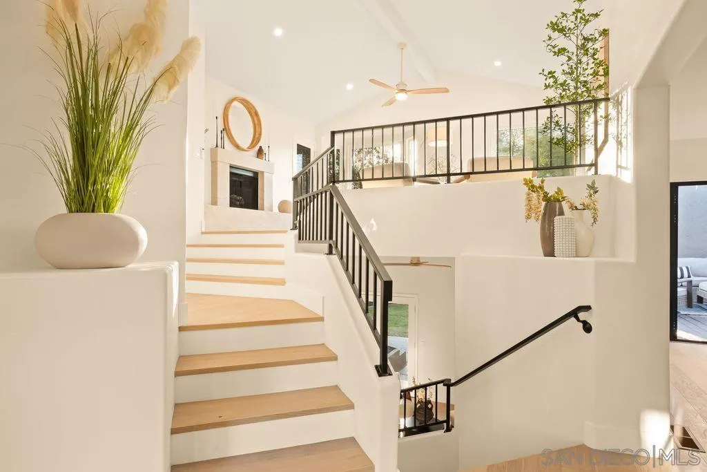 526 Saxony Road Encinitas, CA 92024 - Photo 13 of 30 Gallery Image 13