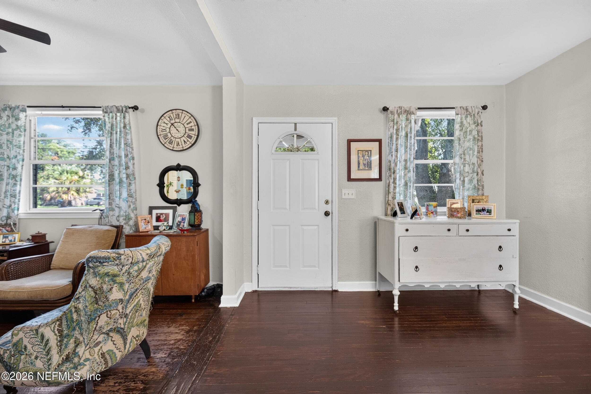 3308 Sheridan Road Jacksonville, FL 32207 - Photo 9 of 50 1_interior entryway