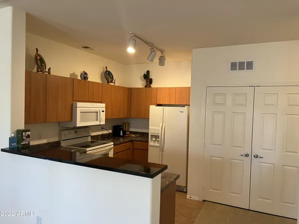 $1,500 | 14250 West Wigwam Boulevard, Unit 523, Litchfield Park, AZ 85340