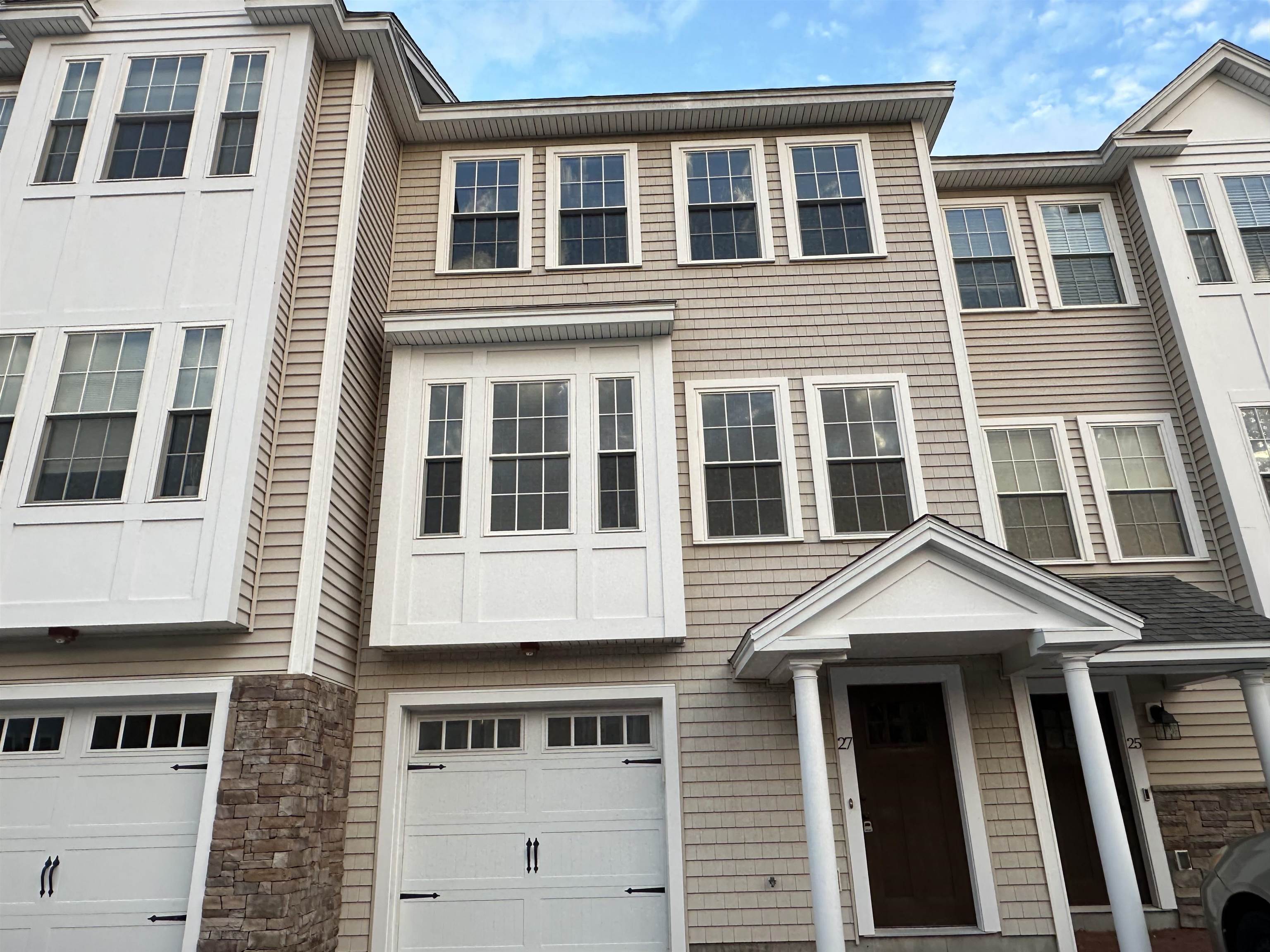 27 Acadia Lane Exeter, NH 03833 - Photo 1 of 18 Gallery Image 1