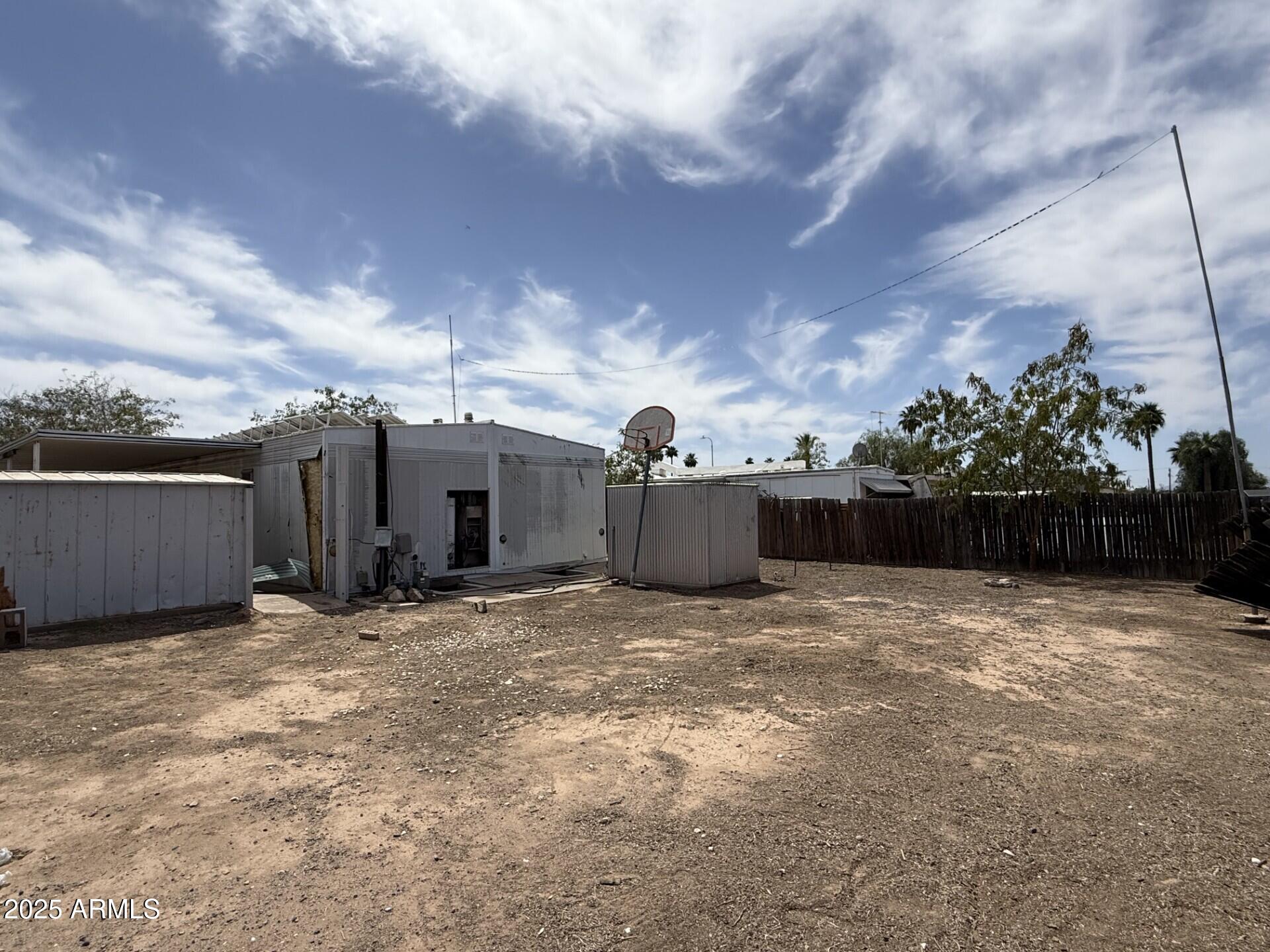 7122 North 68th Drive Glendale, AZ 85303 - Photo 5 of 6