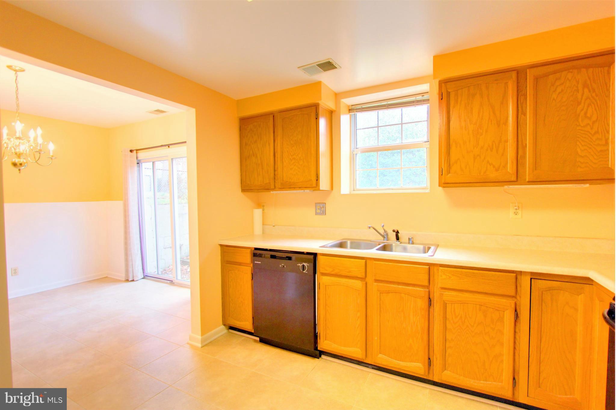 9411 North Laurel Road Laurel, MD 20723 - Photo 13 of 30 Kitchen