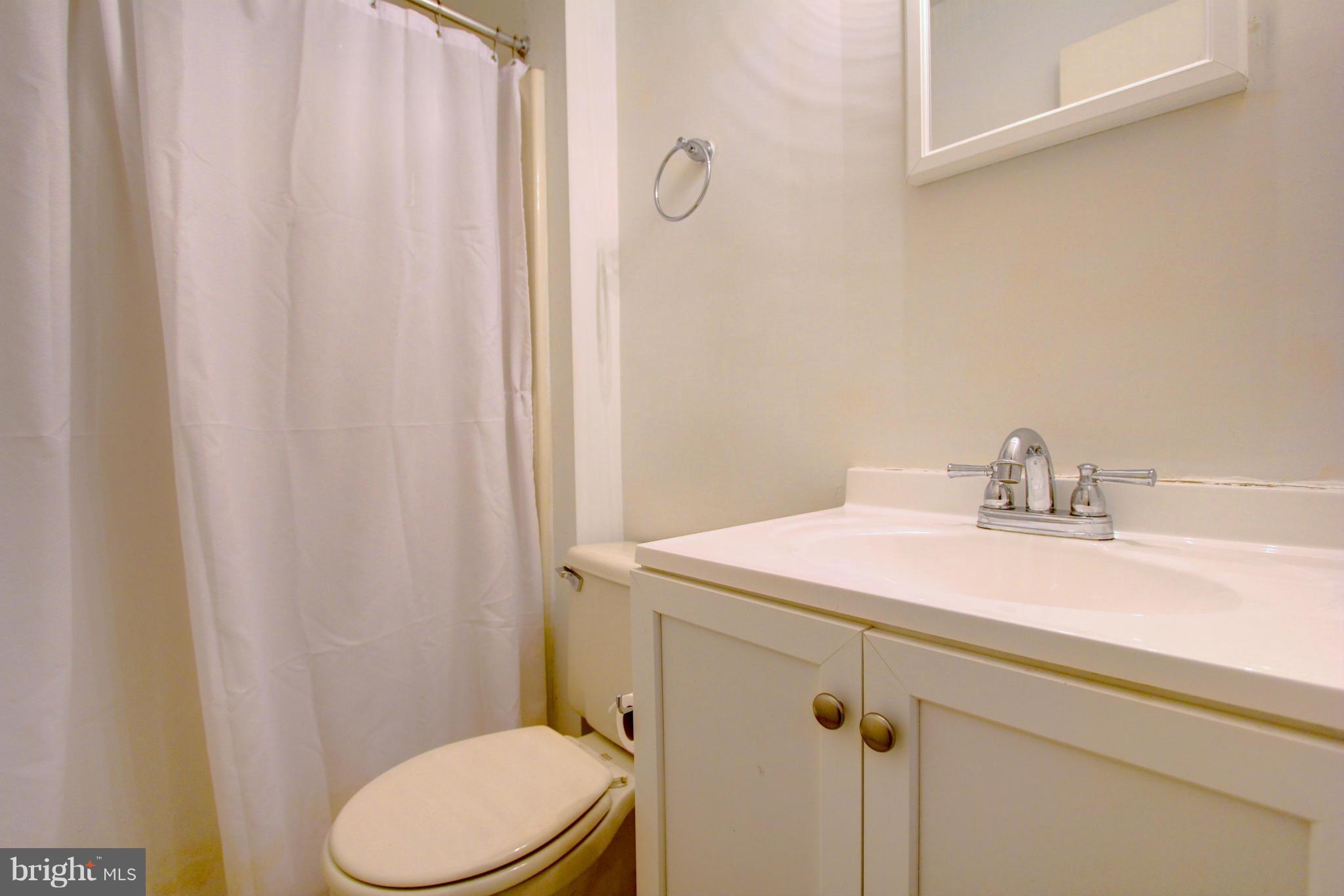 9411 North Laurel Road Laurel, MD 20723 - Photo 22 of 30 Bath (Master)