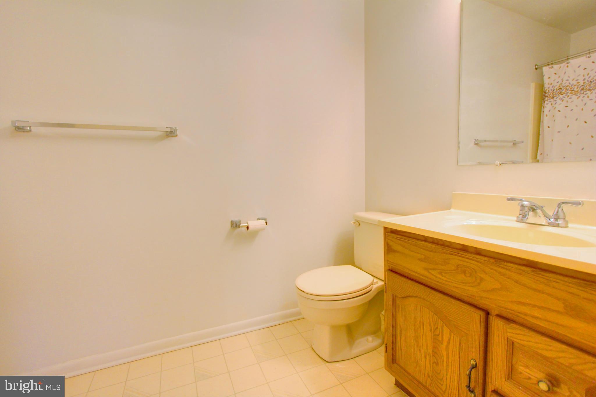 9411 North Laurel Road Laurel, MD 20723 - Photo 28 of 30 Bath