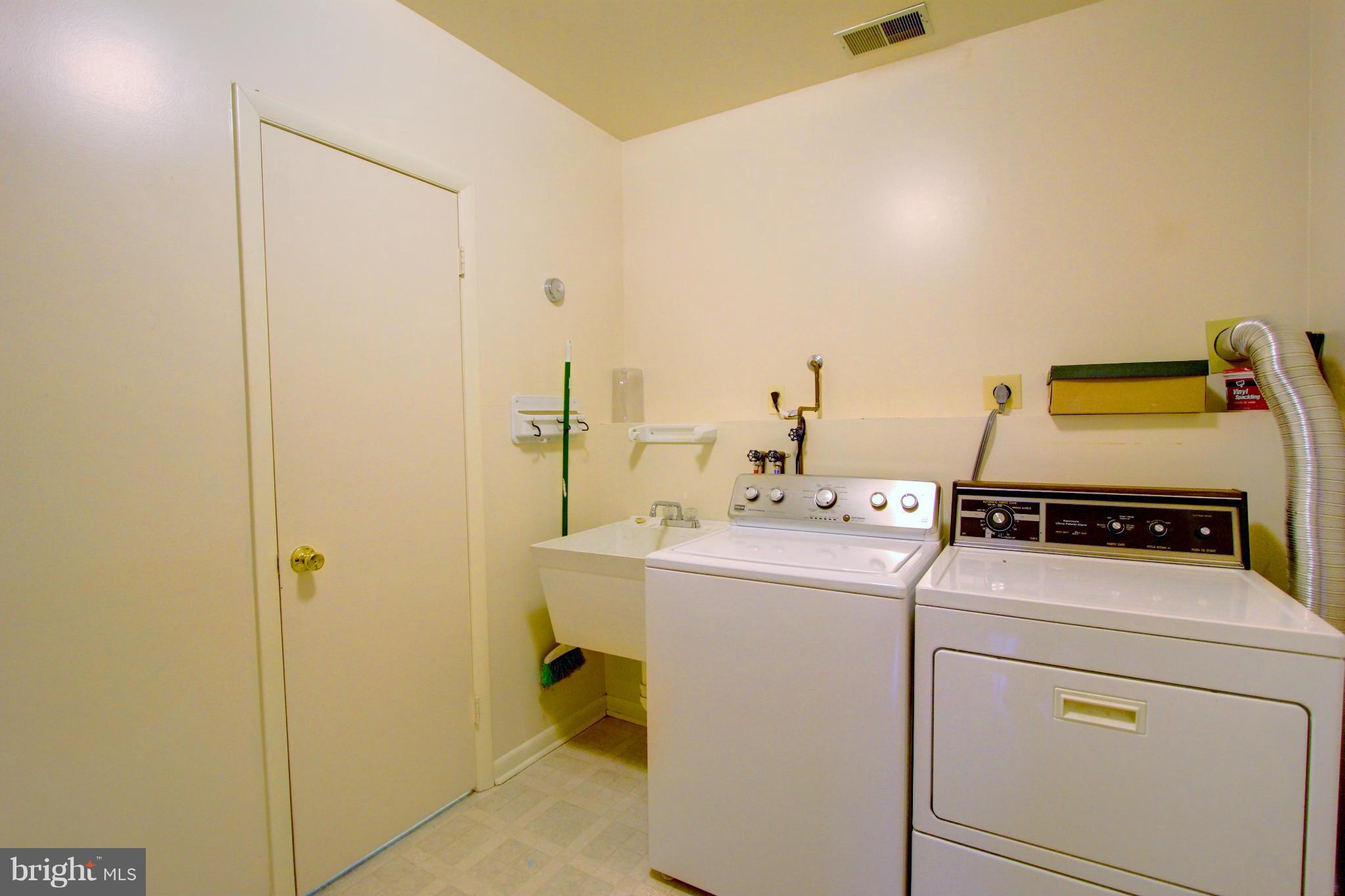 9411 North Laurel Road Laurel, MD 20723 - Photo 29 of 30 Interior (General)