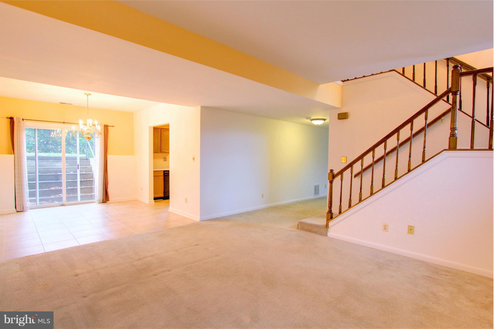 9411 North Laurel Road Laurel, MD 20723 - Photo 7 of 30 Living Room