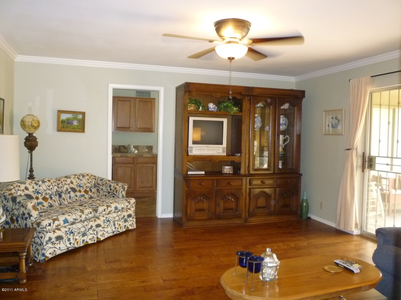 910 South Rochester Mesa, AZ 85206 - Photo 9 of 17 Family Room - web