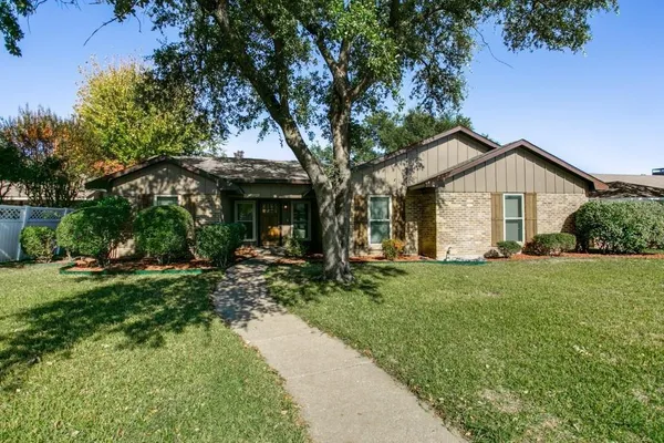 $439,500 | 3329 Fontaine Street, Plano, TX 75075