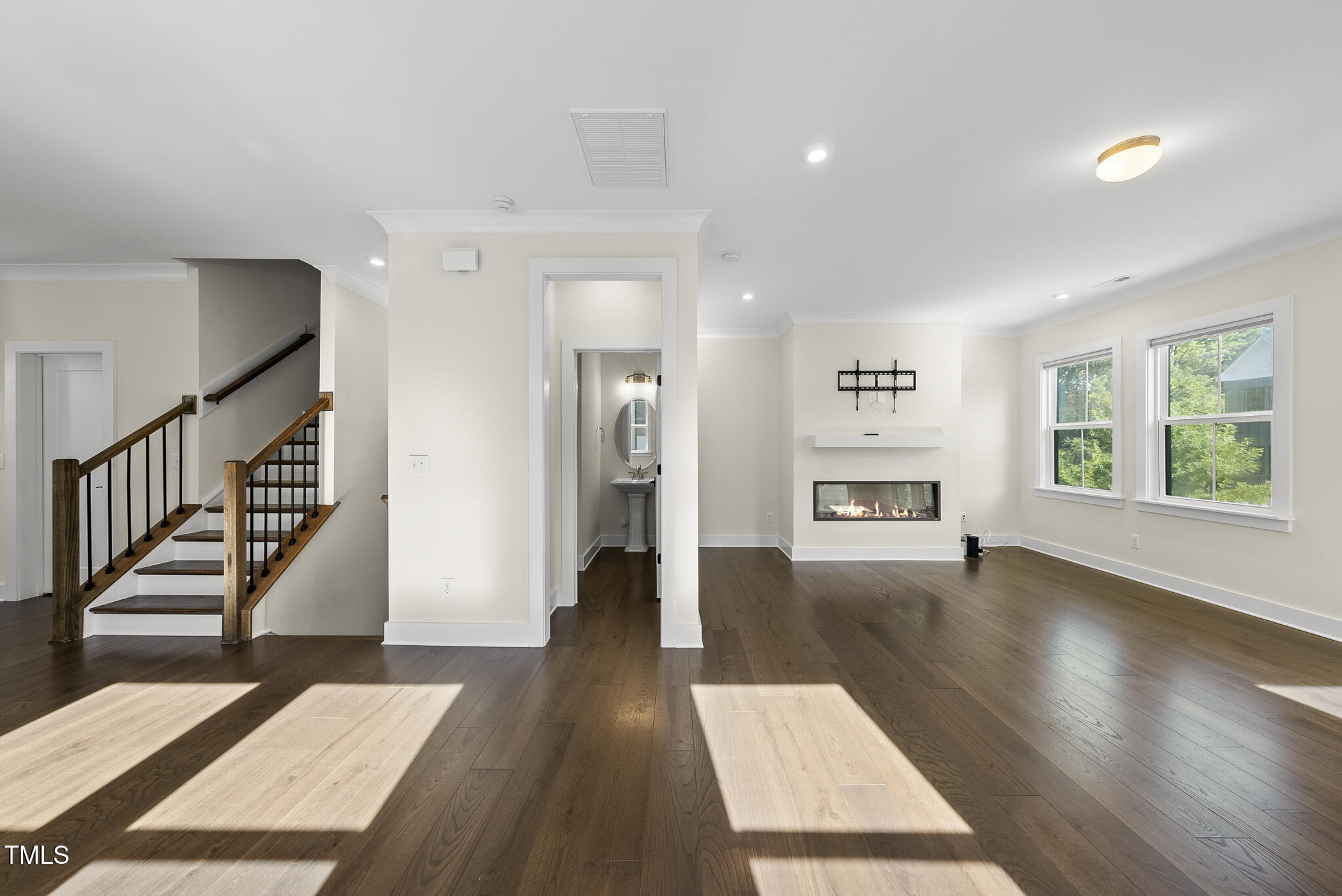 5501 Cedar Mill Drive Raleigh, NC 27606 - Photo 10 of 37 Living Room