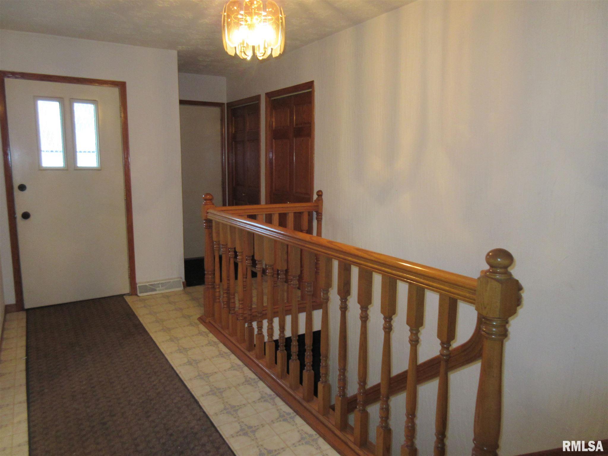 817 7th Street Colona, IL 61241 - Photo 3 of 26 Gallery Image 3
