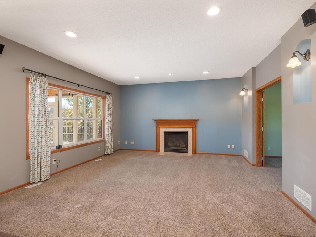 22285 Jasmine Way Rogers, MN 55374 - Photo 7 of 49