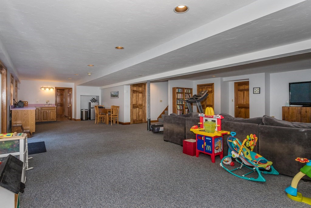 10 Nathaniel Way Canton, MA 02021 - Photo 26 of 34 Gallery Image 26