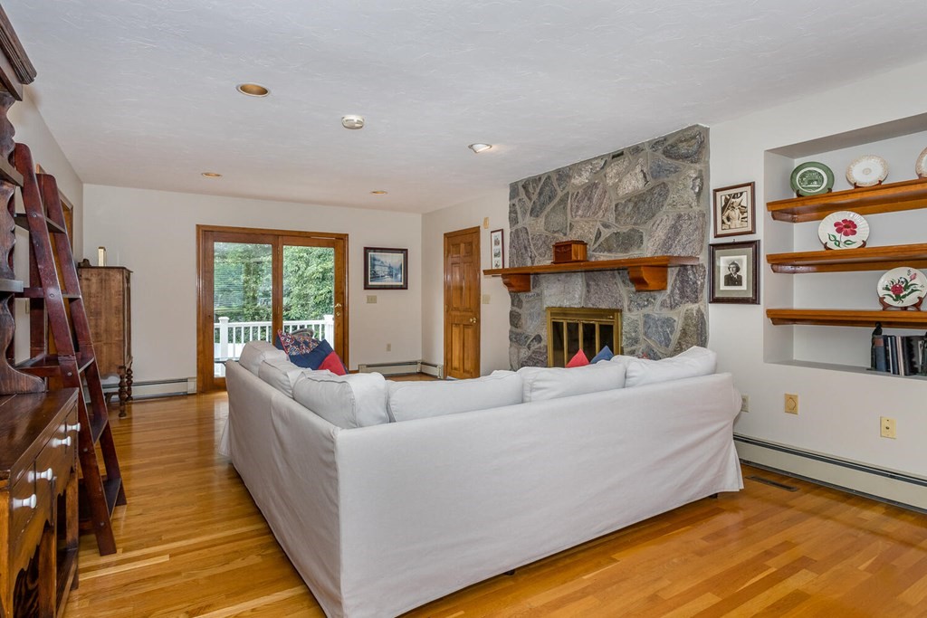 10 Nathaniel Way Canton, MA 02021 - Photo 7 of 34 Gallery Image 7