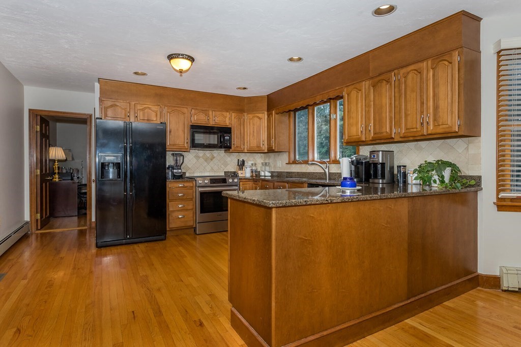 10 Nathaniel Way Canton, MA 02021 - Photo 10 of 34 Gallery Image 10