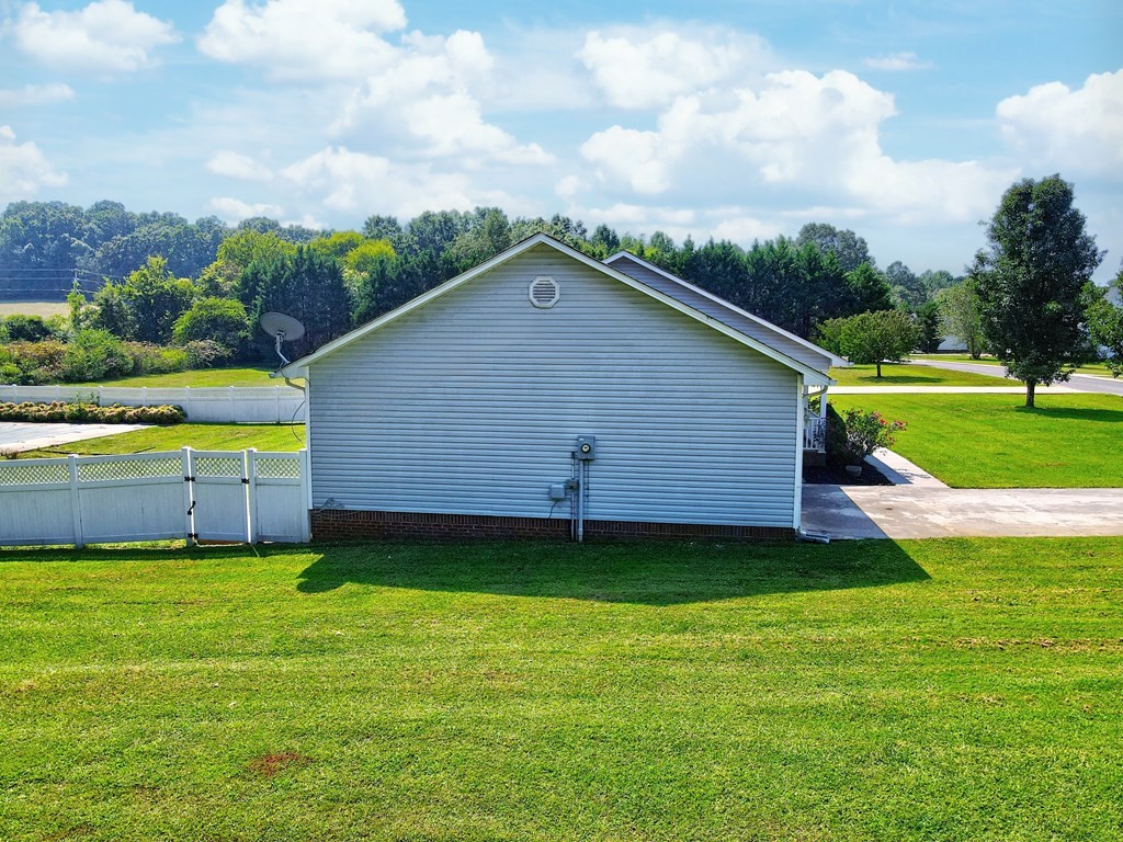 185 Riverside Drive Benton, TN 37307 - Photo 12 of 37