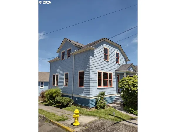 $524,999 | 612 Harrison Avenue, Astoria, OR 97103