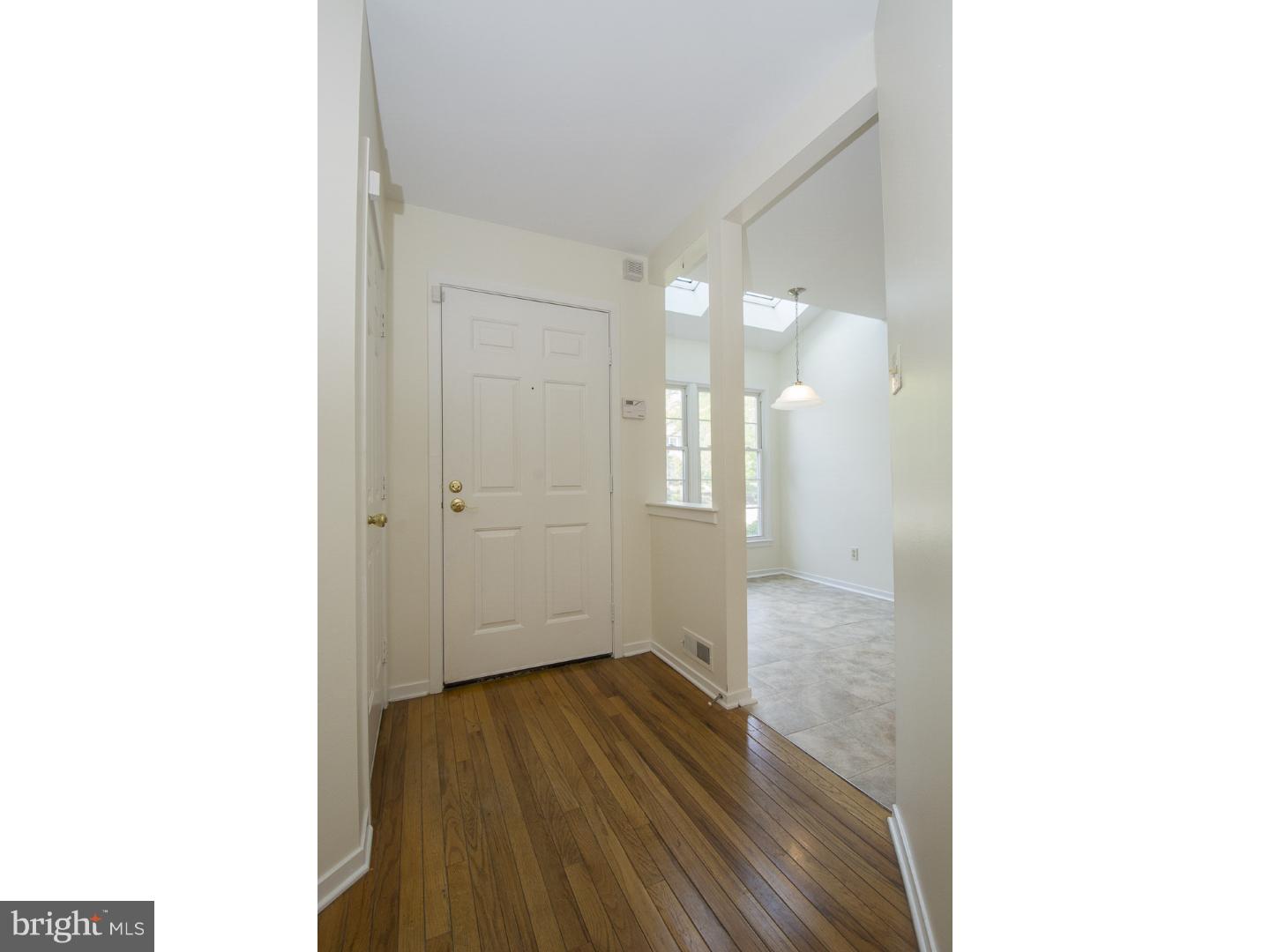 29 Stonehurst Court Wayne, PA 19087 - Photo 7 of 21 Foyer