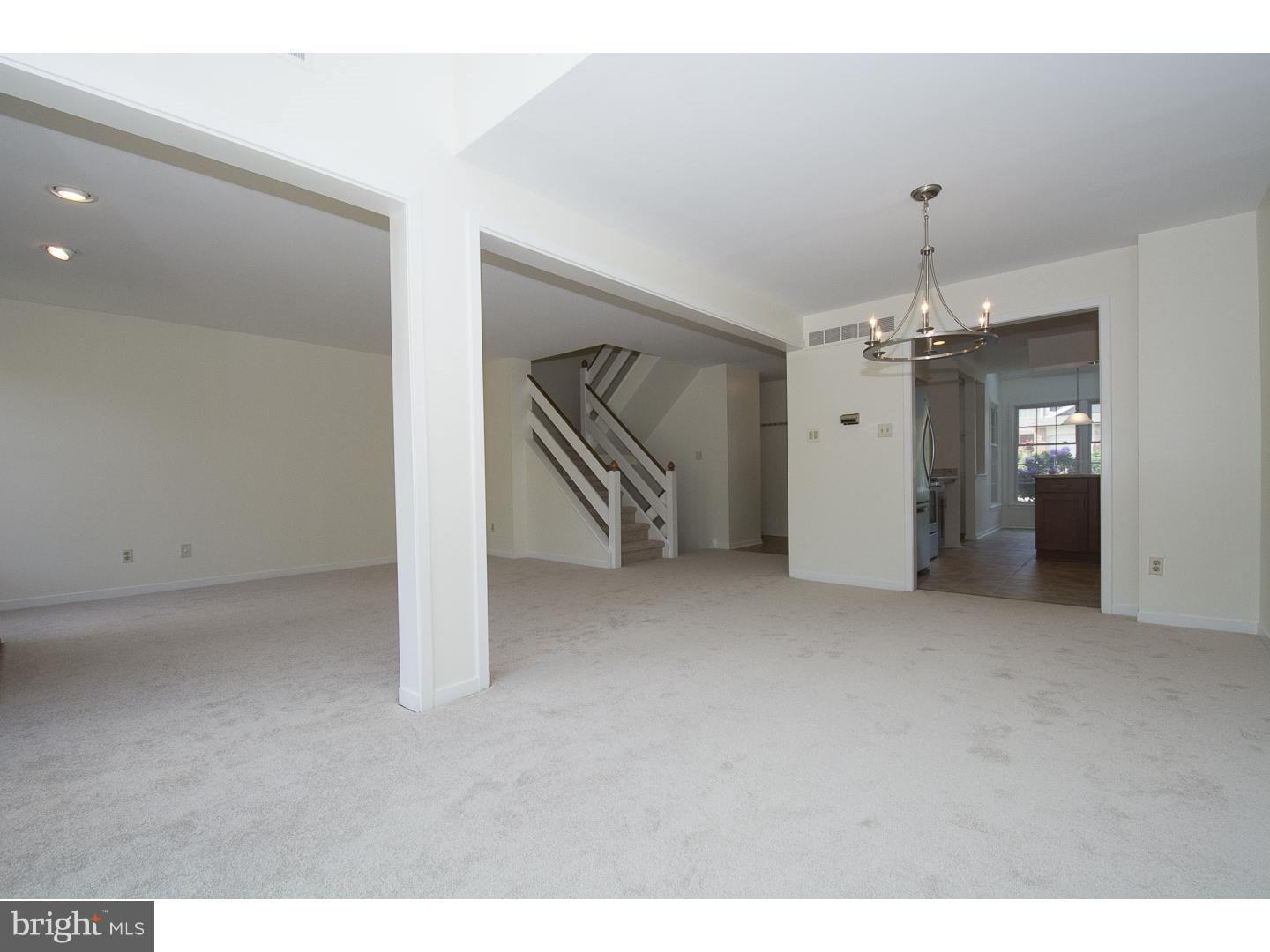 29 Stonehurst Court Wayne, PA 19087 - Photo 10 of 21 Living Room