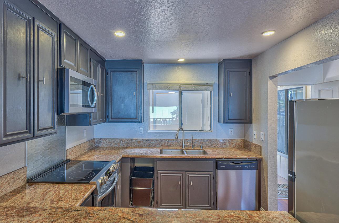 250 Forest Ridge Road, Unit 38 Monterey, CA 93940 - Photo 8 of 30 Gallery Image 8