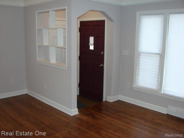217 Riverside Drive Detroit, MI 48215 - Photo 4 of 23 DSC02303.JPG