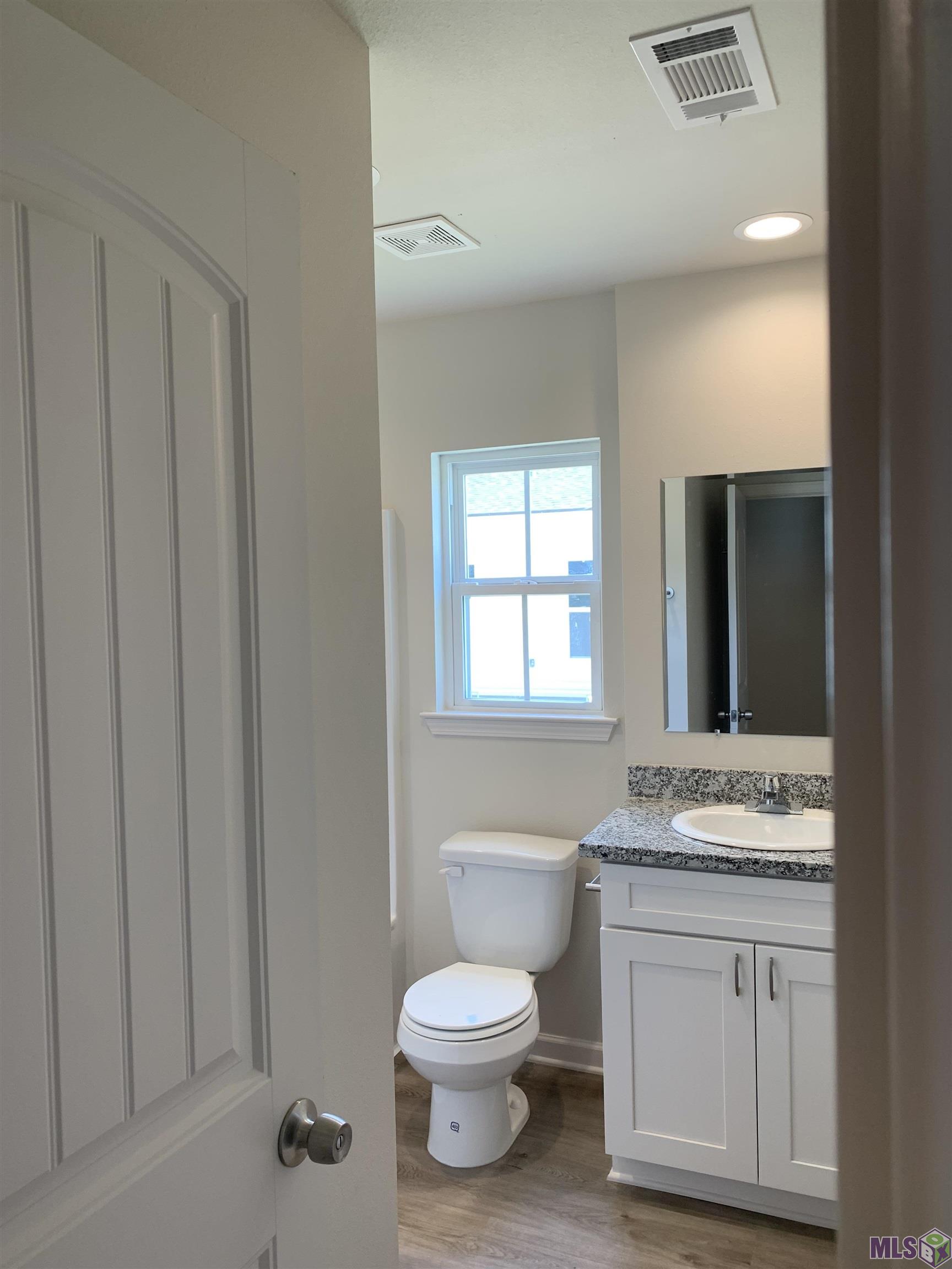 532 Live Oak Boulevard Baton Rouge, LA 70806 - Photo 5 of 11