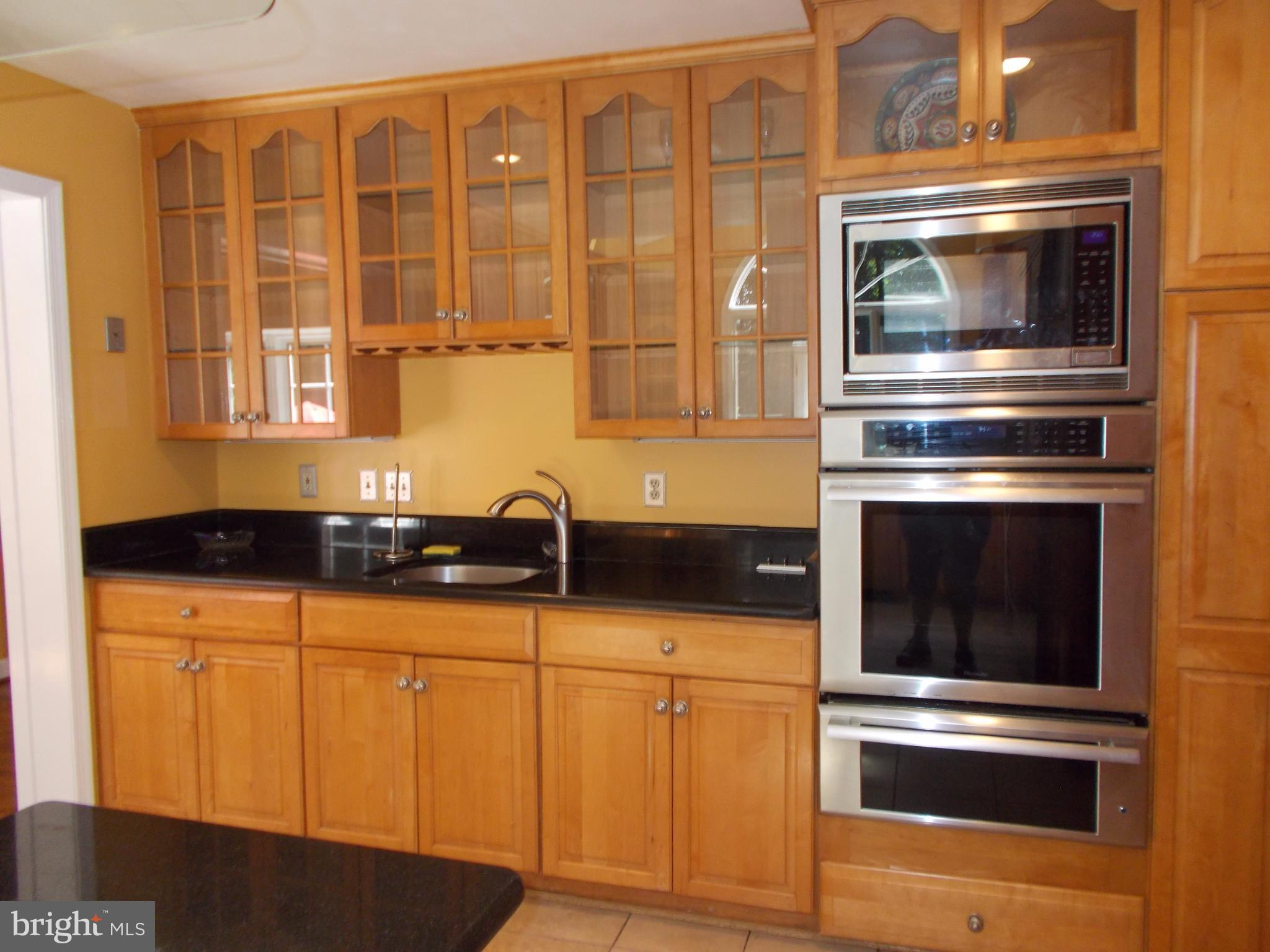 8034 Stillbrooke Road Manassas, VA 20112 - Photo 7 of 25 Kitchen